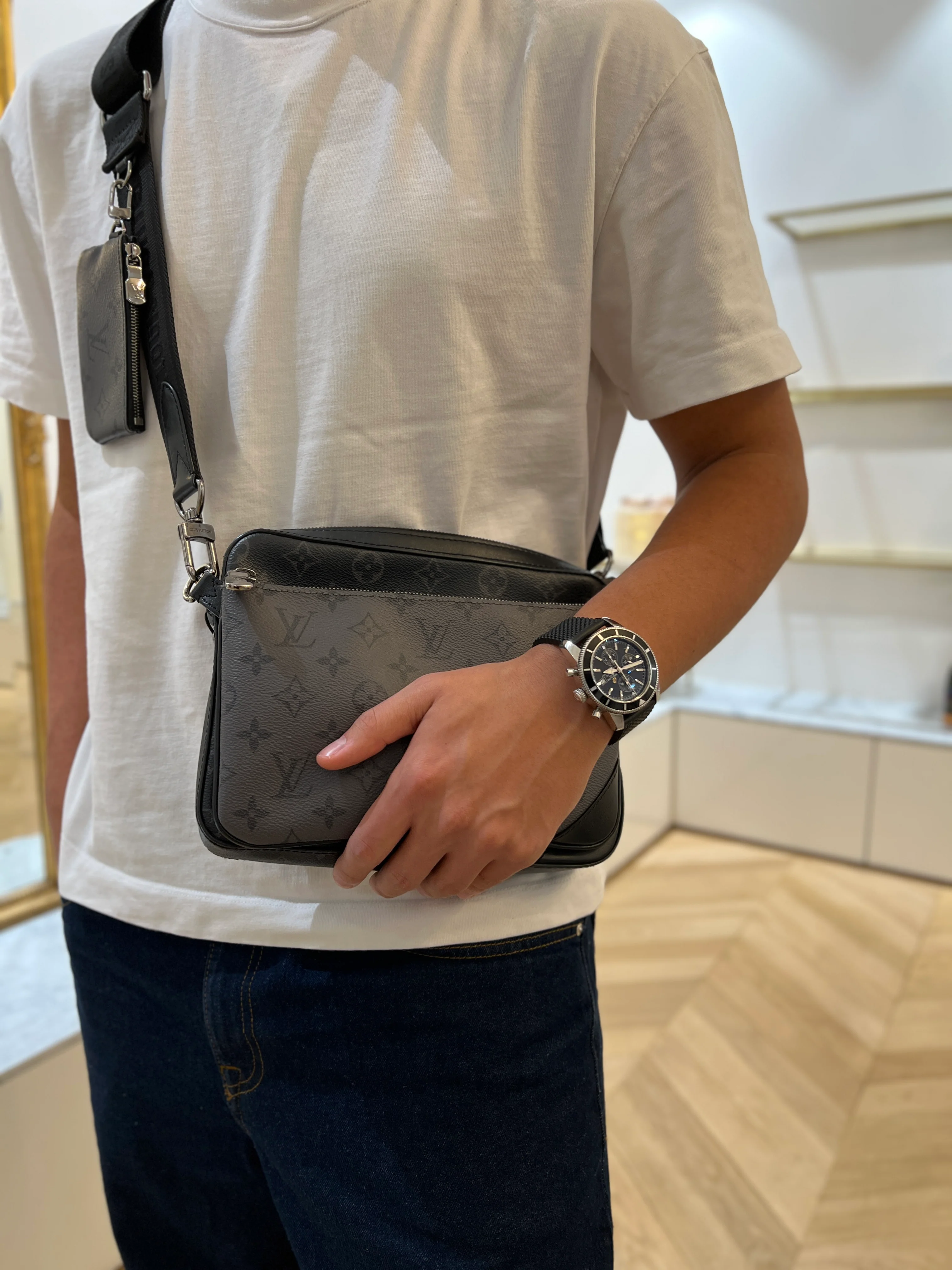 Louis Vuitton Trio Messenger Monogram Graphite - Image 9
